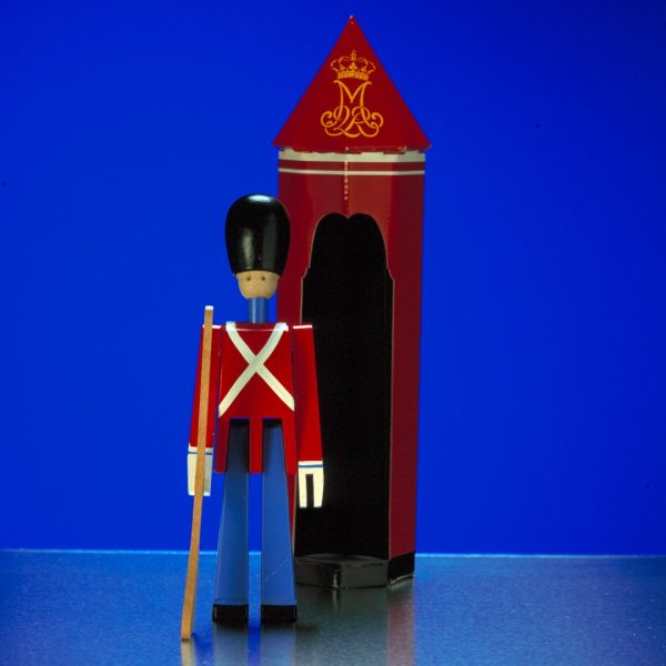 Guardsman Figurine w  Gun For Sale